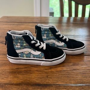 Vans Toddler llama high top slip on sneaker size 7.5
